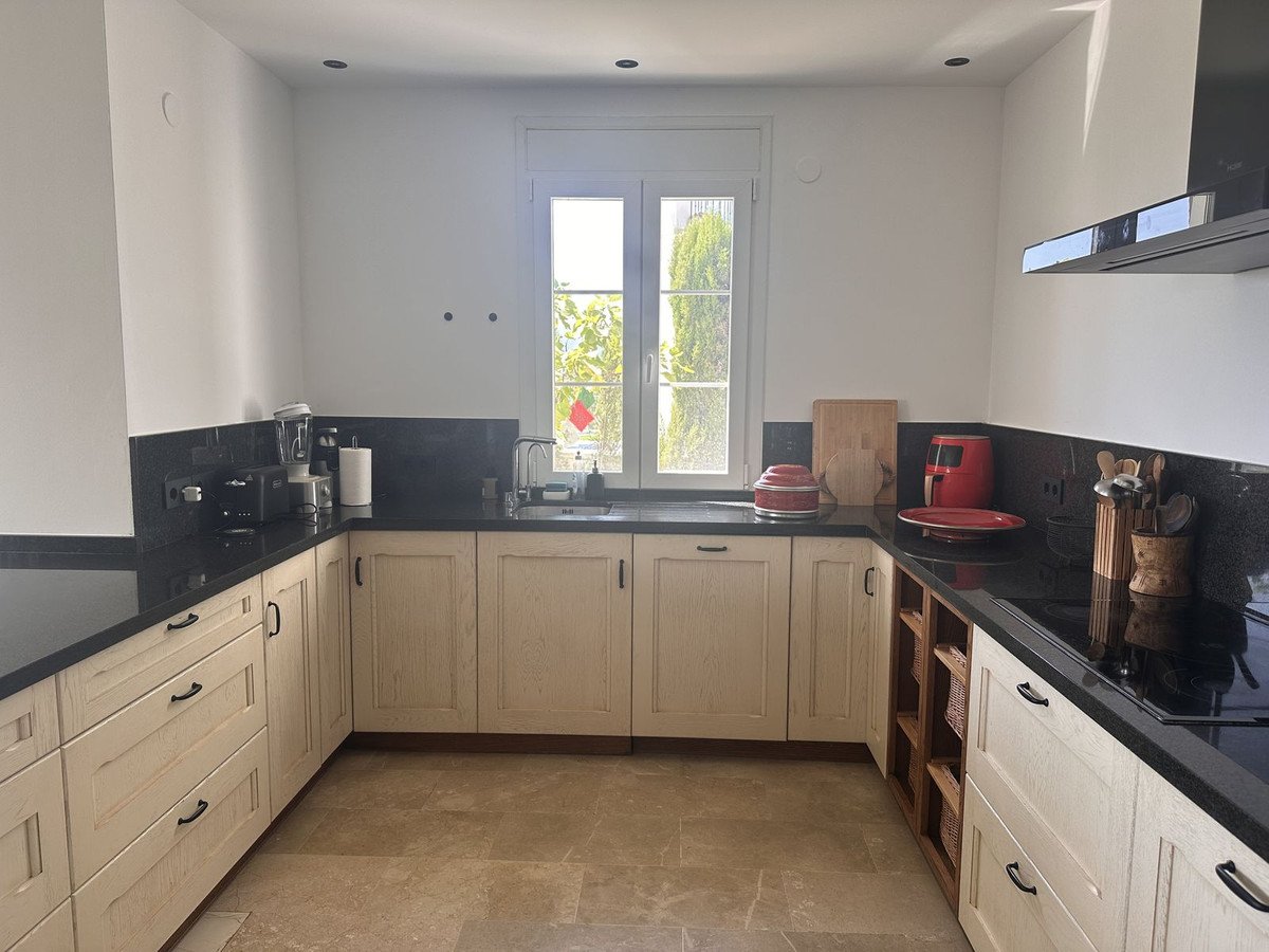 5 Bed Townhouse in La Mairena