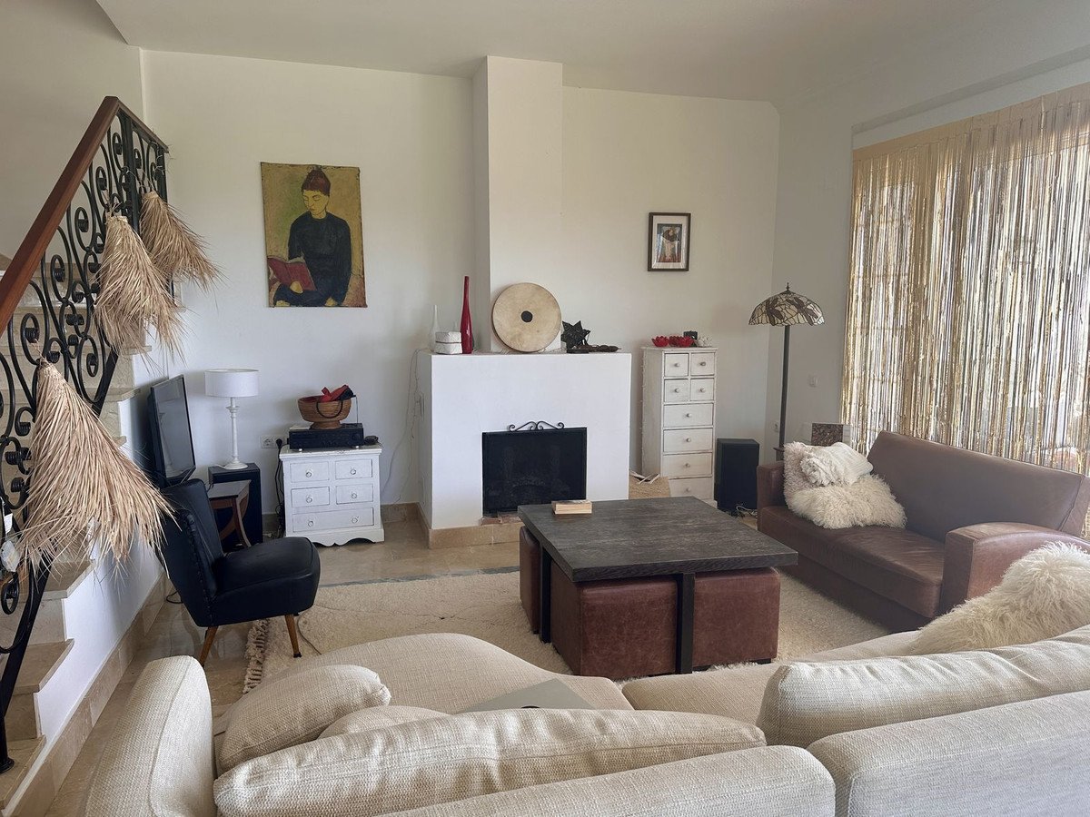 5 Bed Townhouse in La Mairena