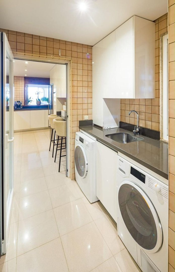 4 Bed Ground Floor Apartment in Nueva Andalucía