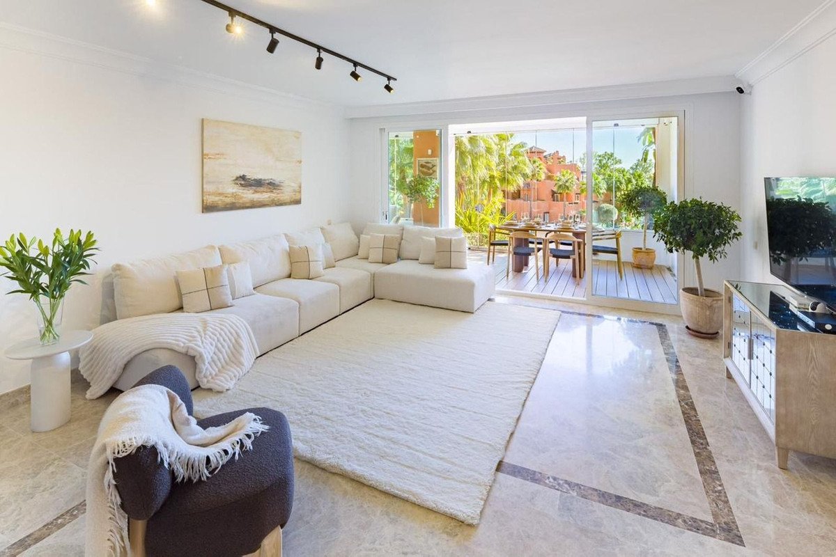 4 Bed Ground Floor Apartment in Nueva Andalucía