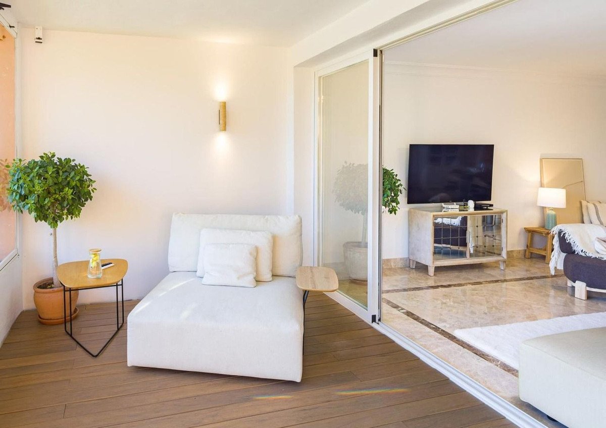 4 Bed Ground Floor Apartment in Nueva Andalucía