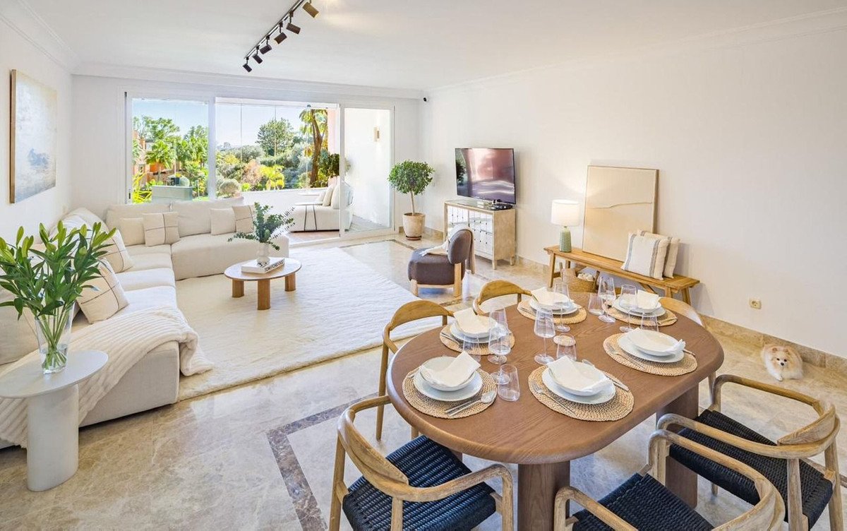 4 Bed Ground Floor Apartment in Nueva Andalucía