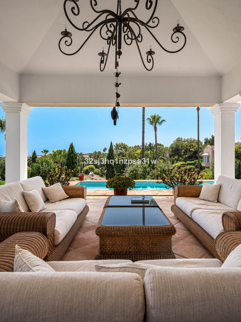 5 Bed Detached Villa in Sotogrande