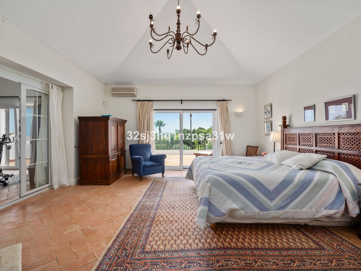 5 Bed Detached Villa in Sotogrande
