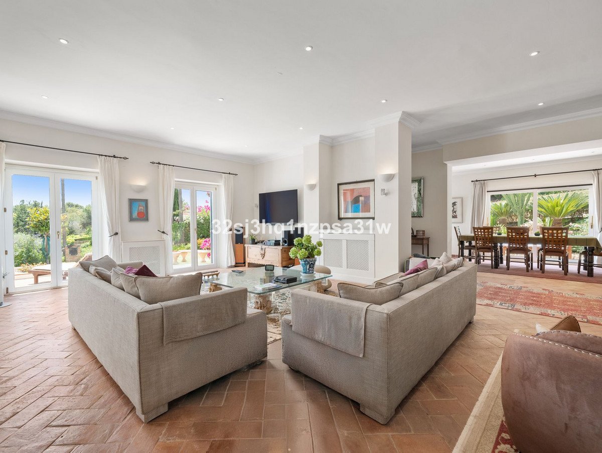 5 Bed Detached Villa in Sotogrande