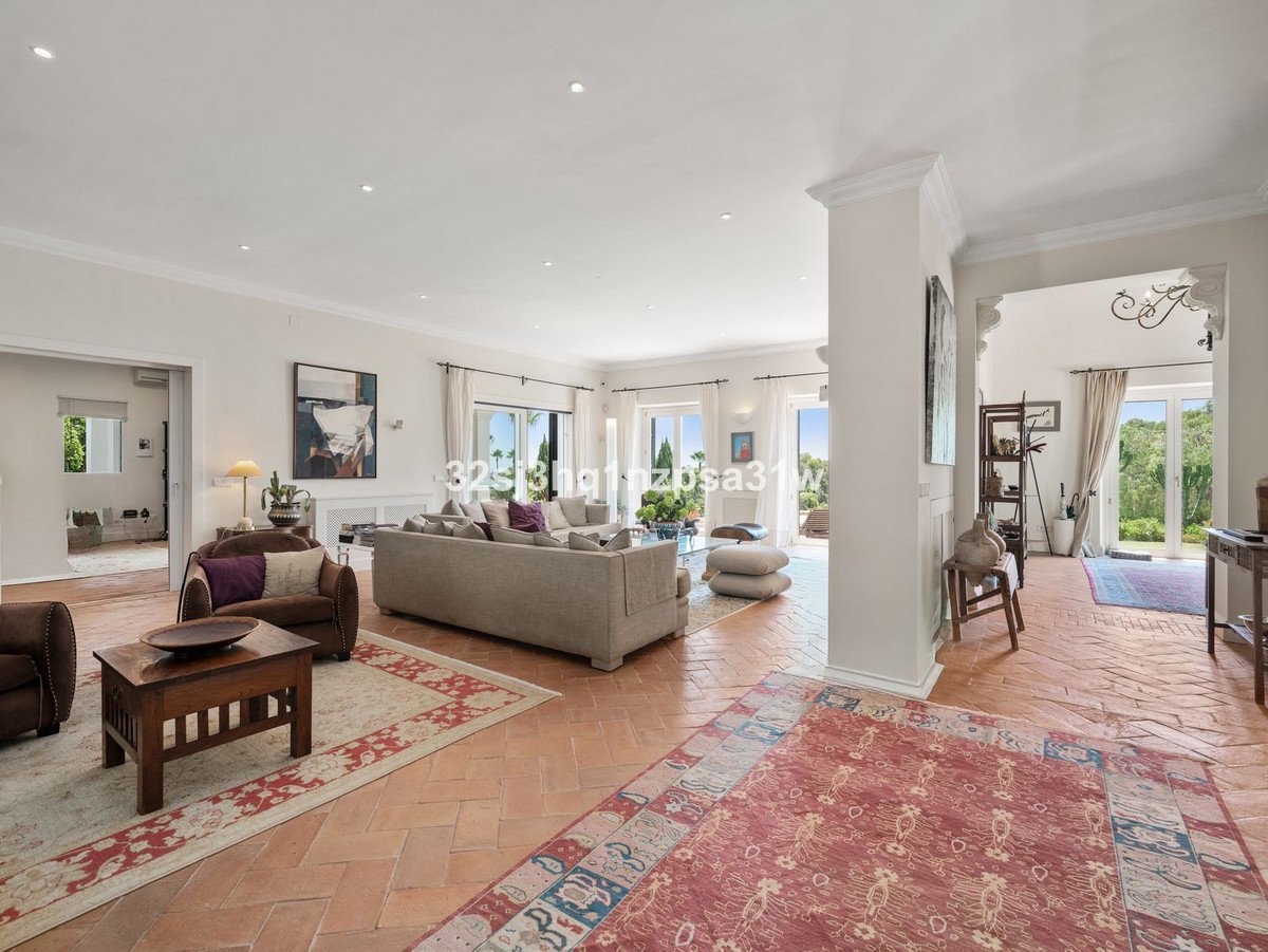 5 Bed Detached Villa in Sotogrande
