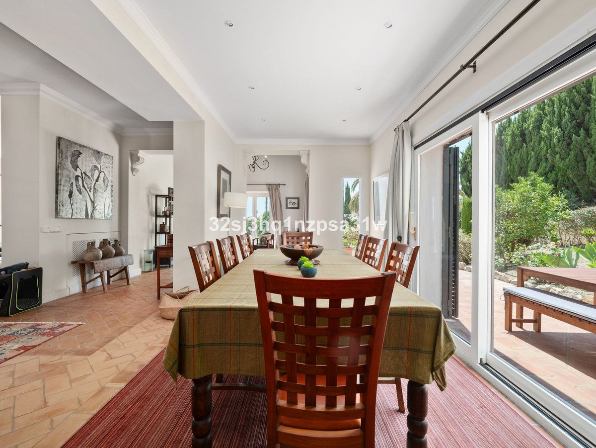5 Bed Detached Villa in Sotogrande