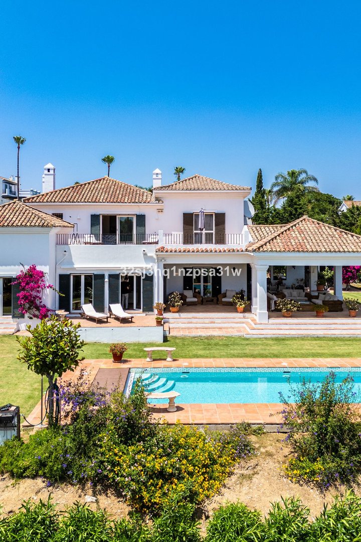 5 Bed Detached Villa in Sotogrande