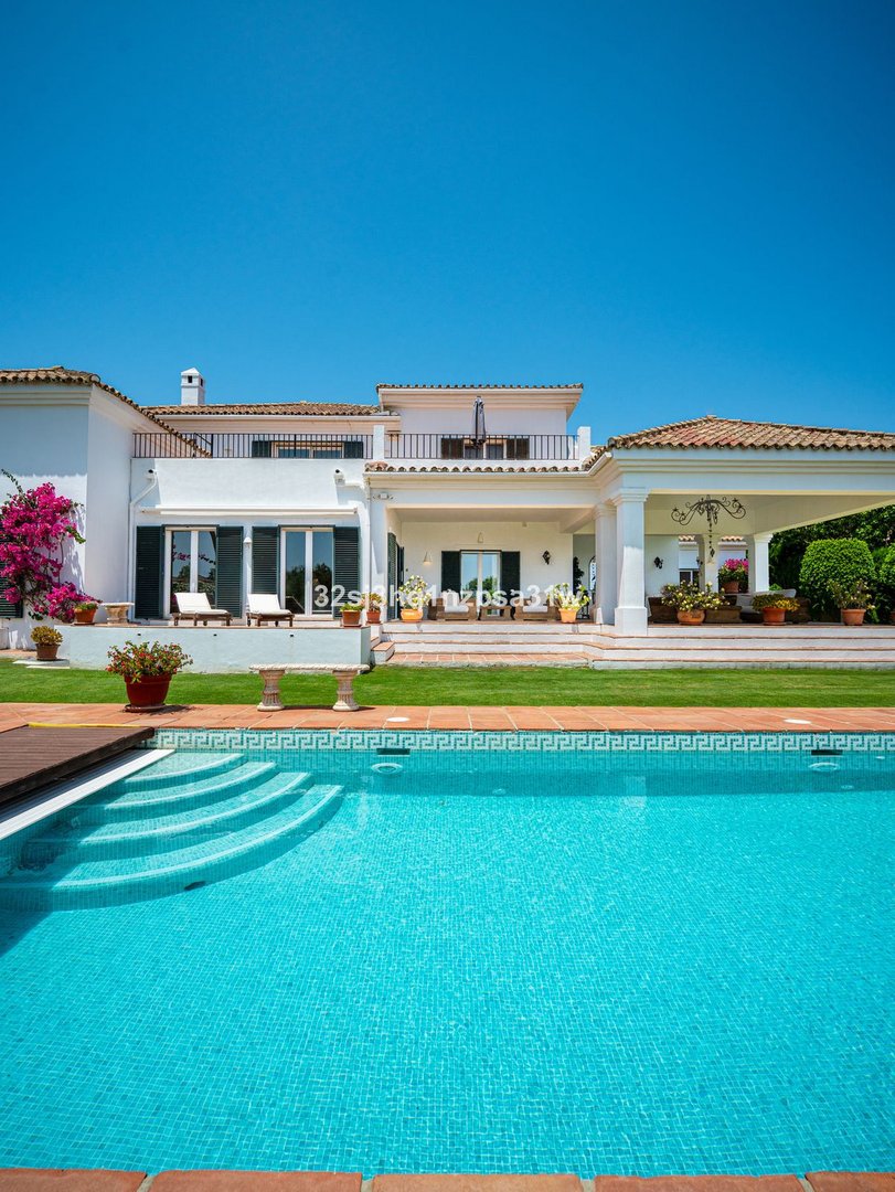 5 Bed Detached Villa in Sotogrande