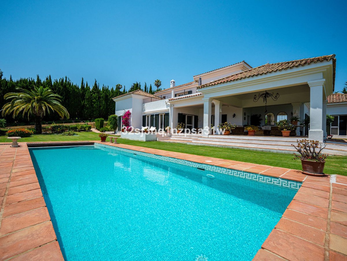 5 Bed Detached Villa in Sotogrande