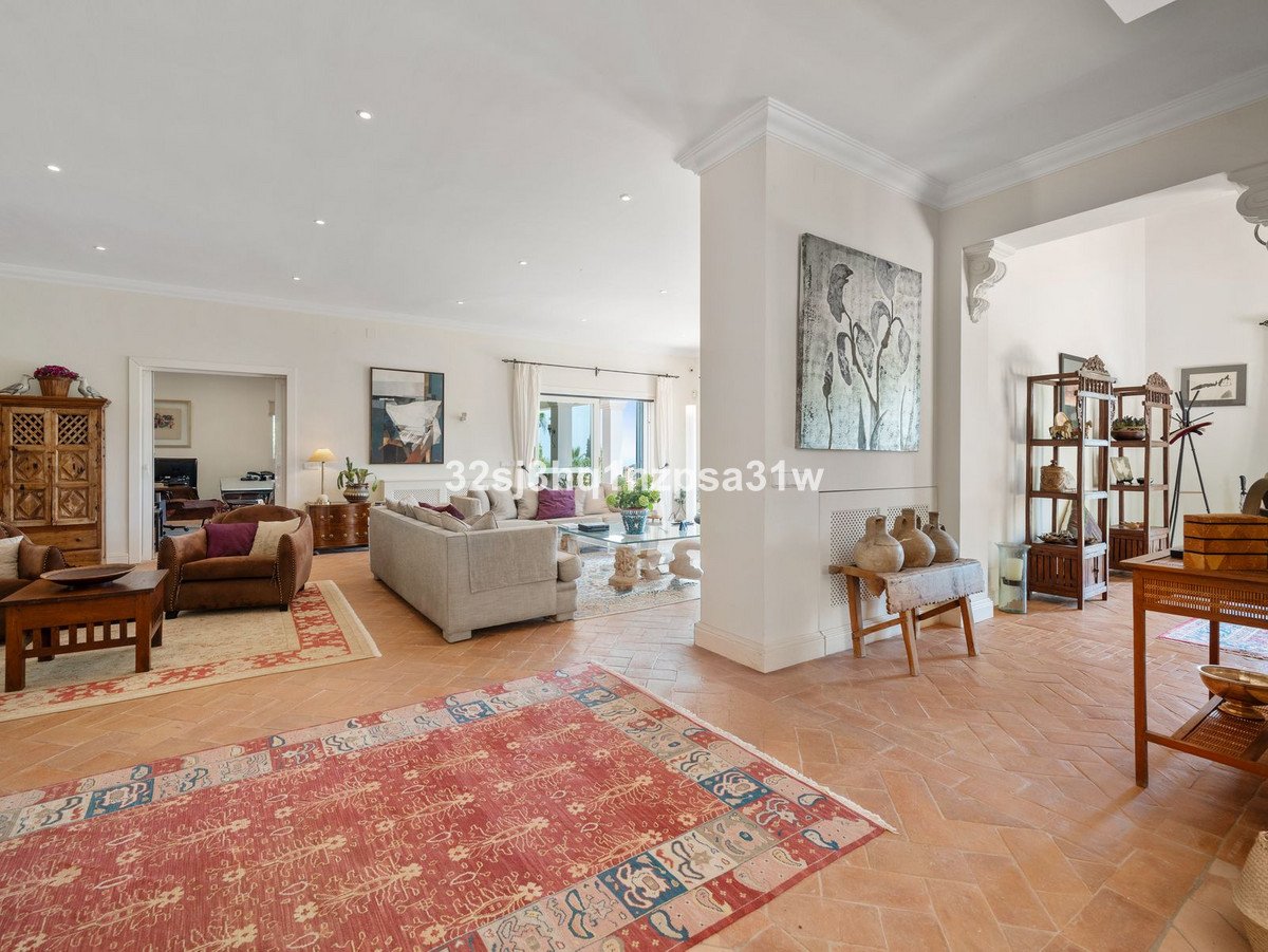 5 Bed Detached Villa in Sotogrande