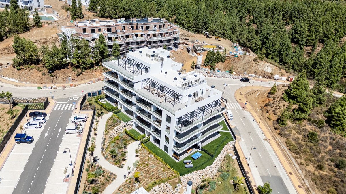 2 Bed Ground Floor Apartment in El Chaparral