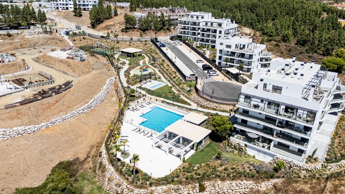 2 Bed Ground Floor Apartment in El Chaparral