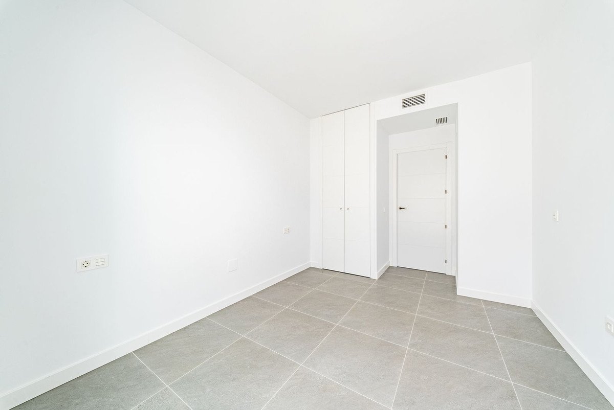 2 Bed Ground Floor Apartment in El Chaparral