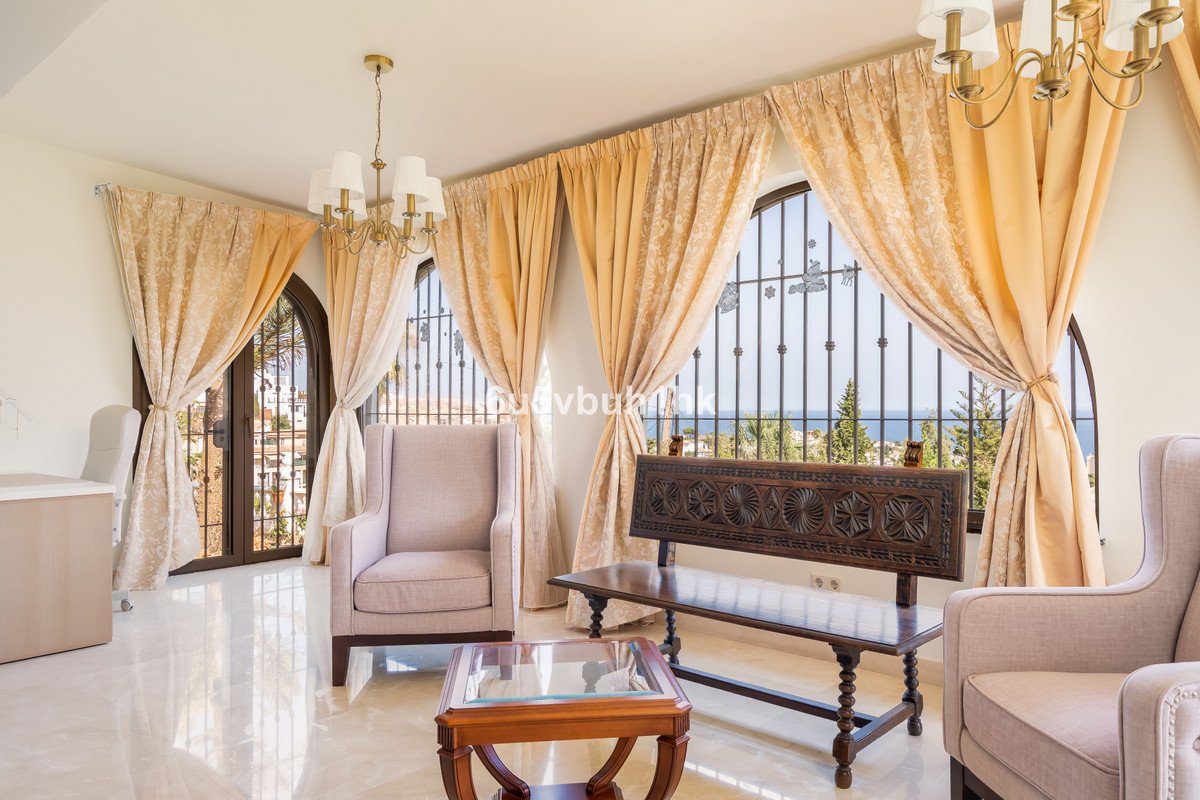 4 Bed Detached Villa in Torreblanca