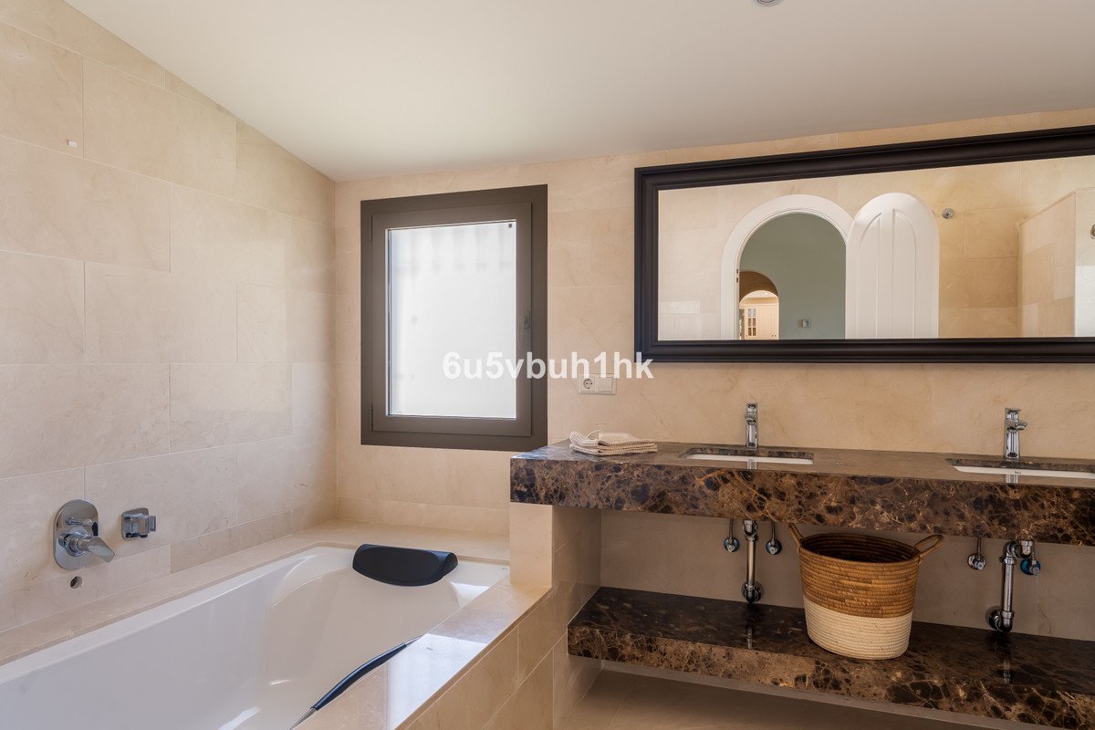4 Bed Detached Villa in Torreblanca