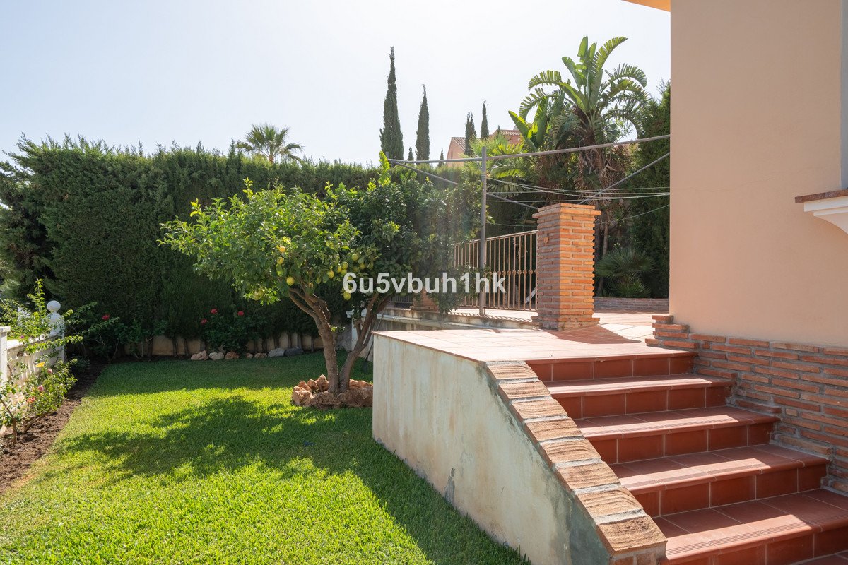 4 Bed Detached Villa in Torreblanca