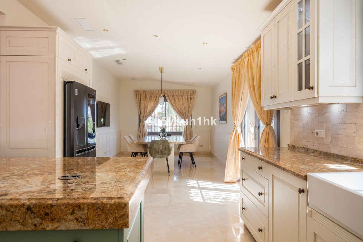 4 Bed Detached Villa in Torreblanca
