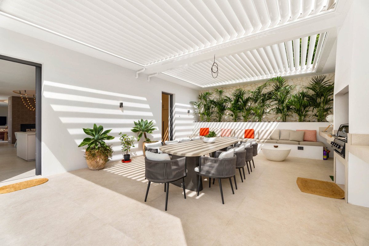 8 Bed Detached Villa in Benahavís