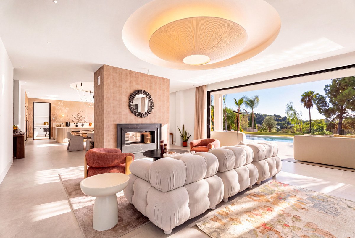 8 Bed Detached Villa in Benahavís