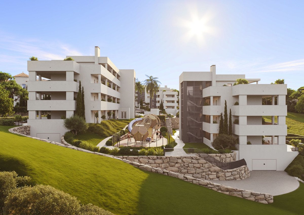 1 Bed Middle Floor Apartment in Manilva