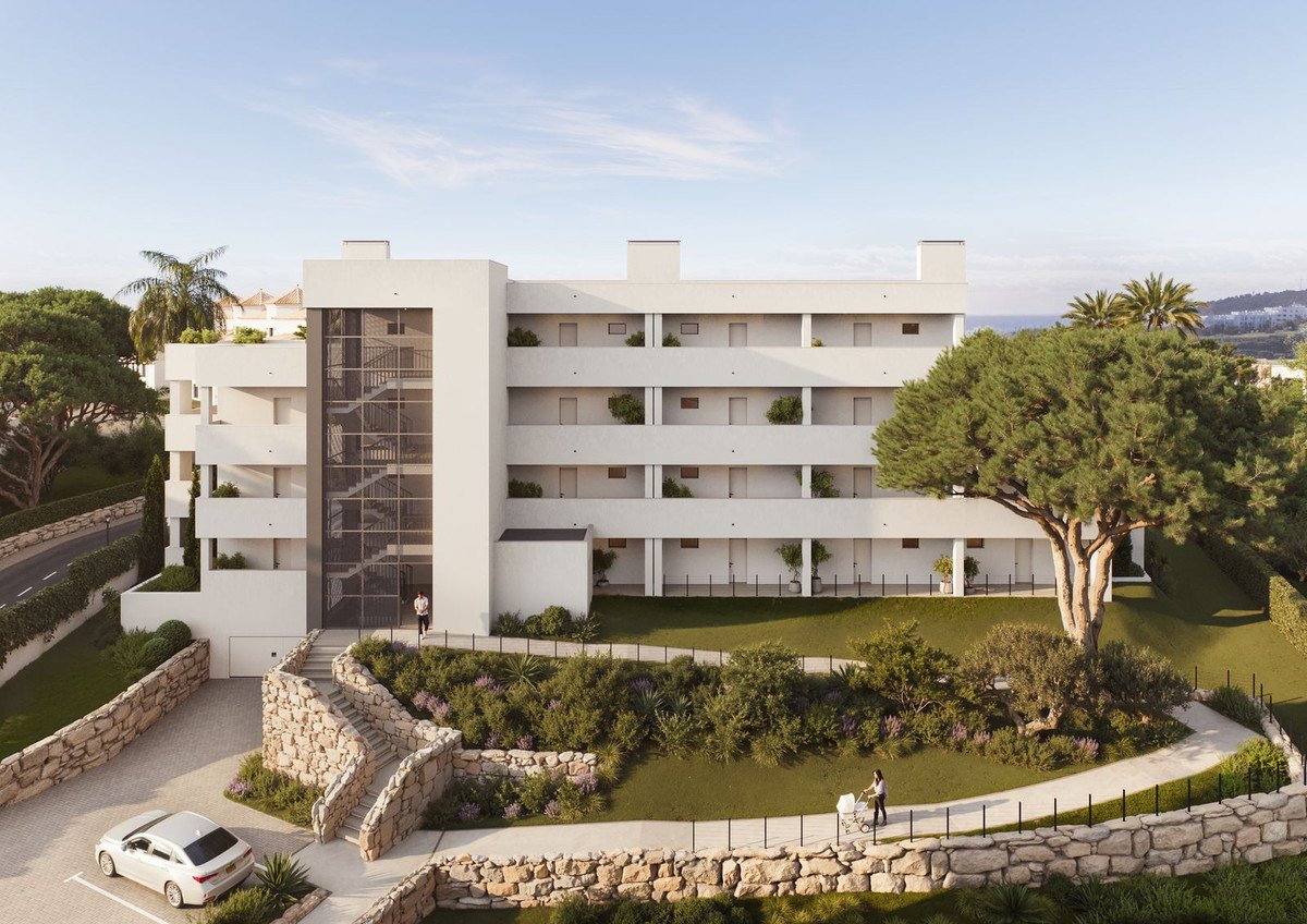 1 Bed Middle Floor Apartment in Manilva