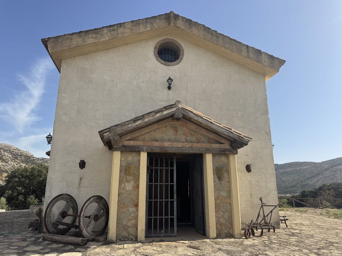 3 Bed Finca - Cortijo in Alfarnate