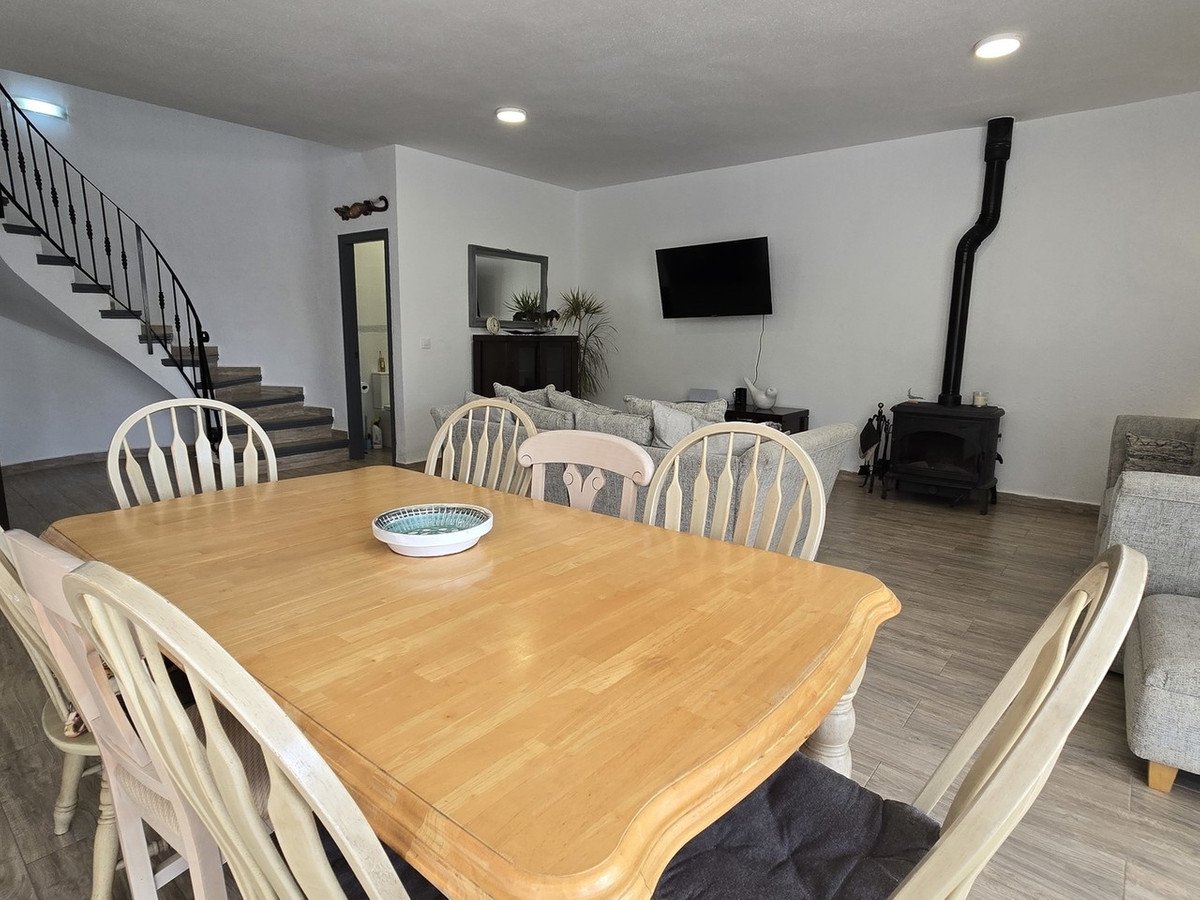 4 Bed Detached Villa in El Calon
