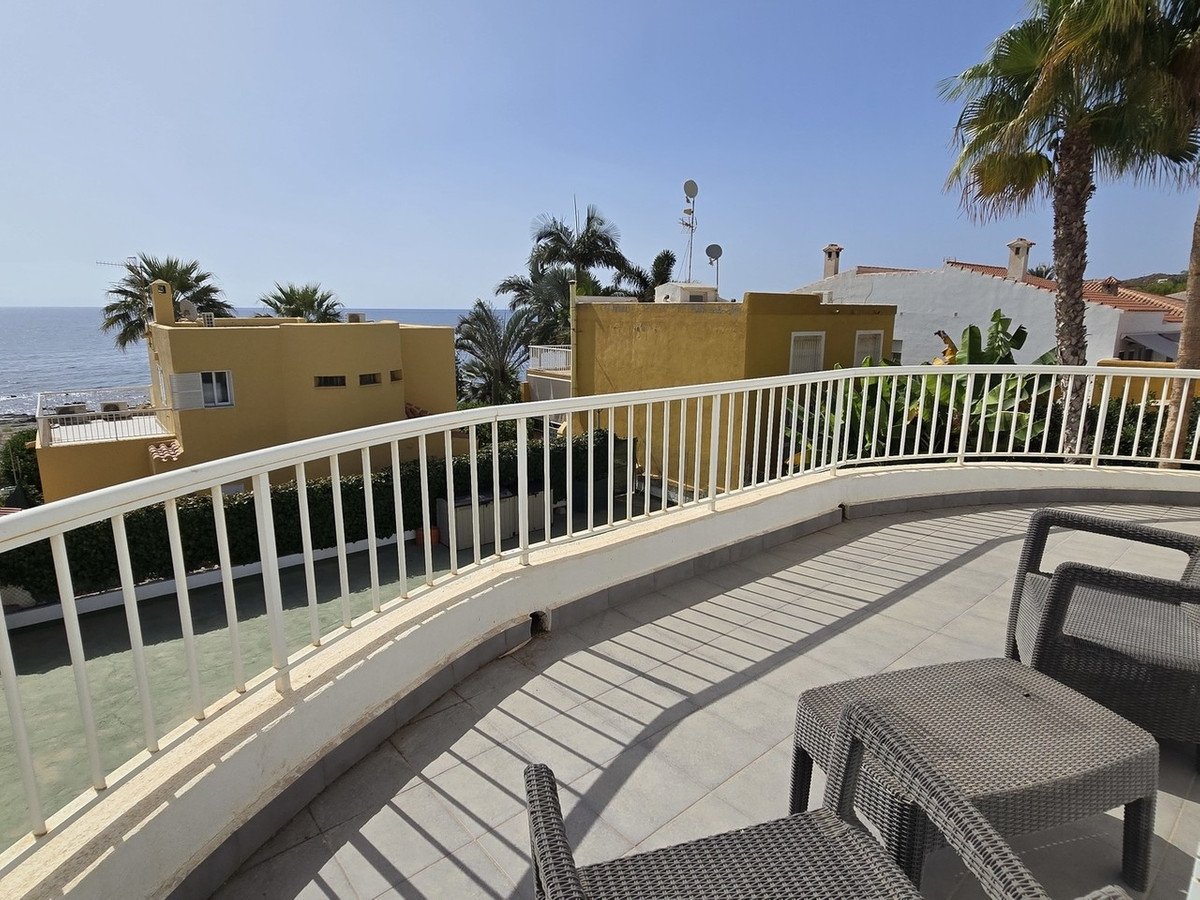 4 Bed Detached Villa in El Calon