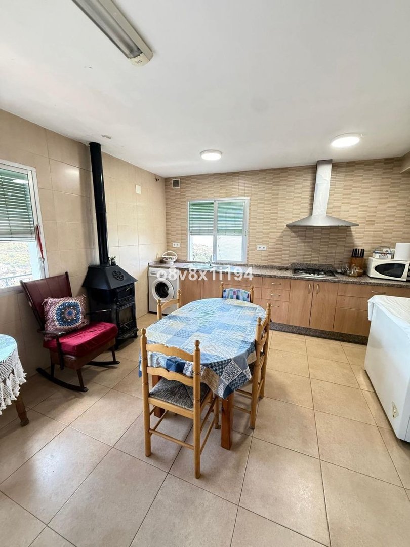 4 Bed Detached Villa in Cómpeta