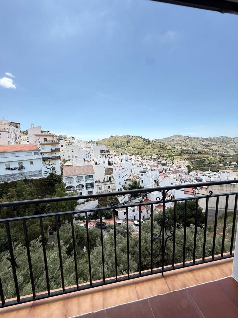 4 Bed Detached Villa in Cómpeta