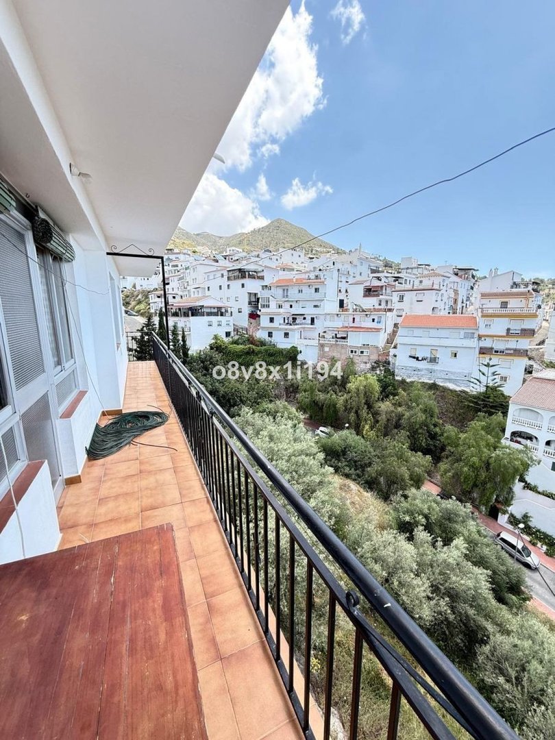 4 Bed Detached Villa in Cómpeta