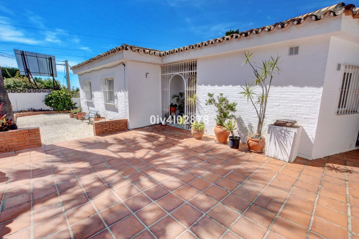 5 Bed Detached Villa in La Capellania