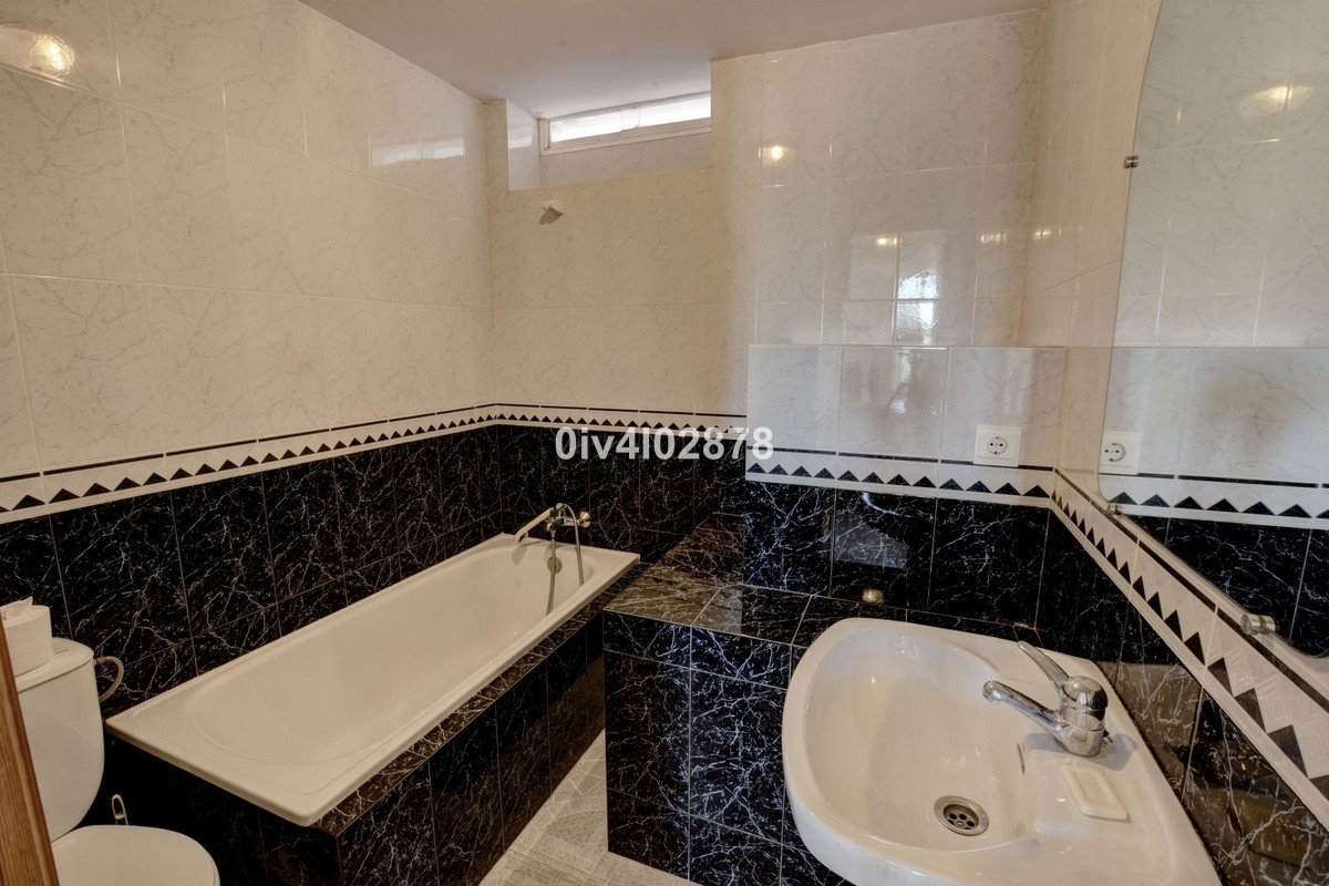 5 Bed Detached Villa in La Capellania