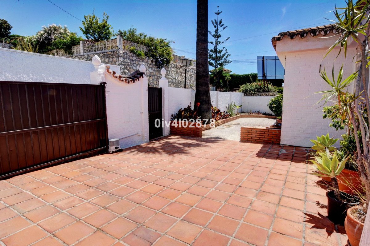 5 Bed Detached Villa in La Capellania