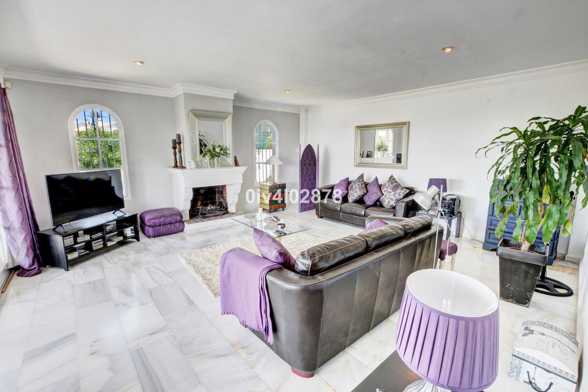 5 Bed Detached Villa in La Capellania