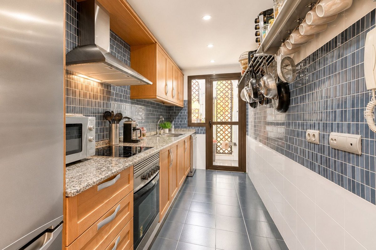 2 Bed Ground Floor Apartment in Estepona