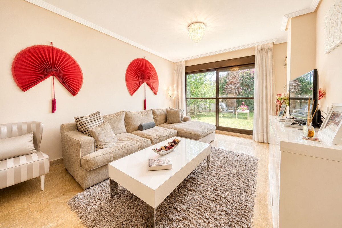 2 Bed Ground Floor Apartment in Estepona