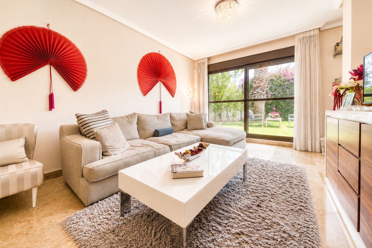 2 Bed Ground Floor Apartment in Estepona