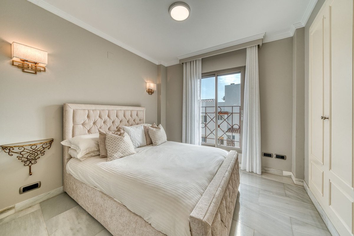2 Bed Middle Floor Apartment in Benalmadena