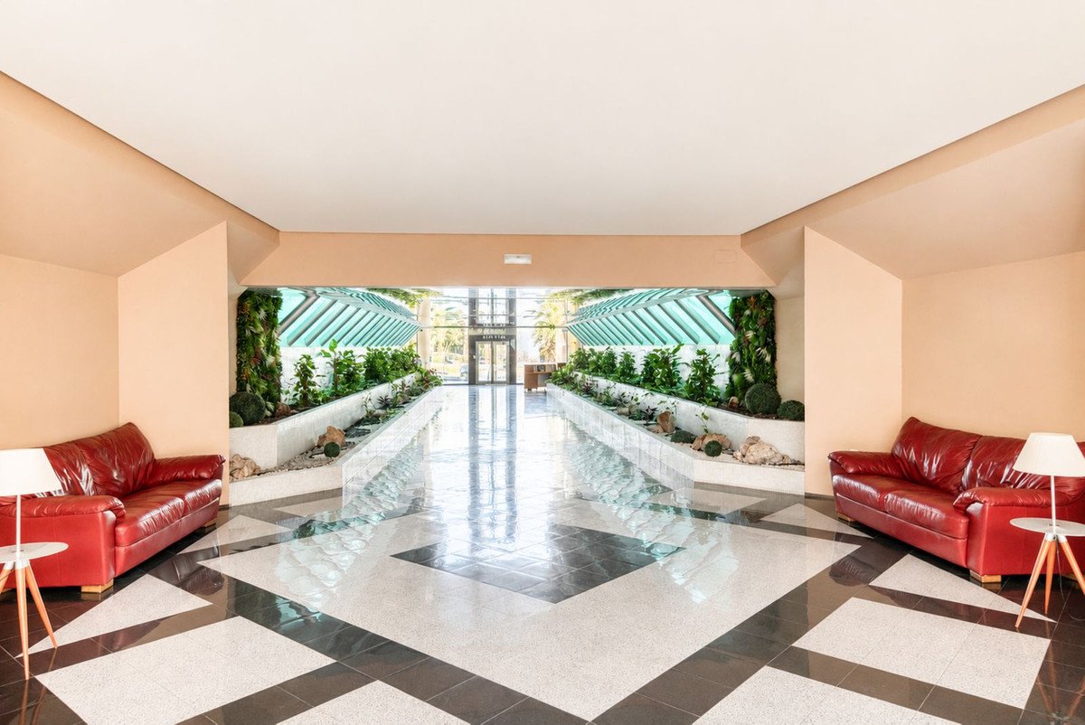 2 Bed Middle Floor Apartment in Benalmadena