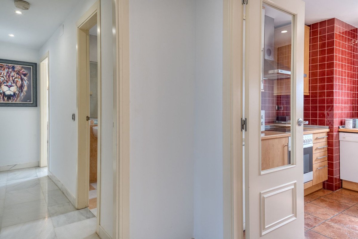 2 Bed Middle Floor Apartment in Benalmadena