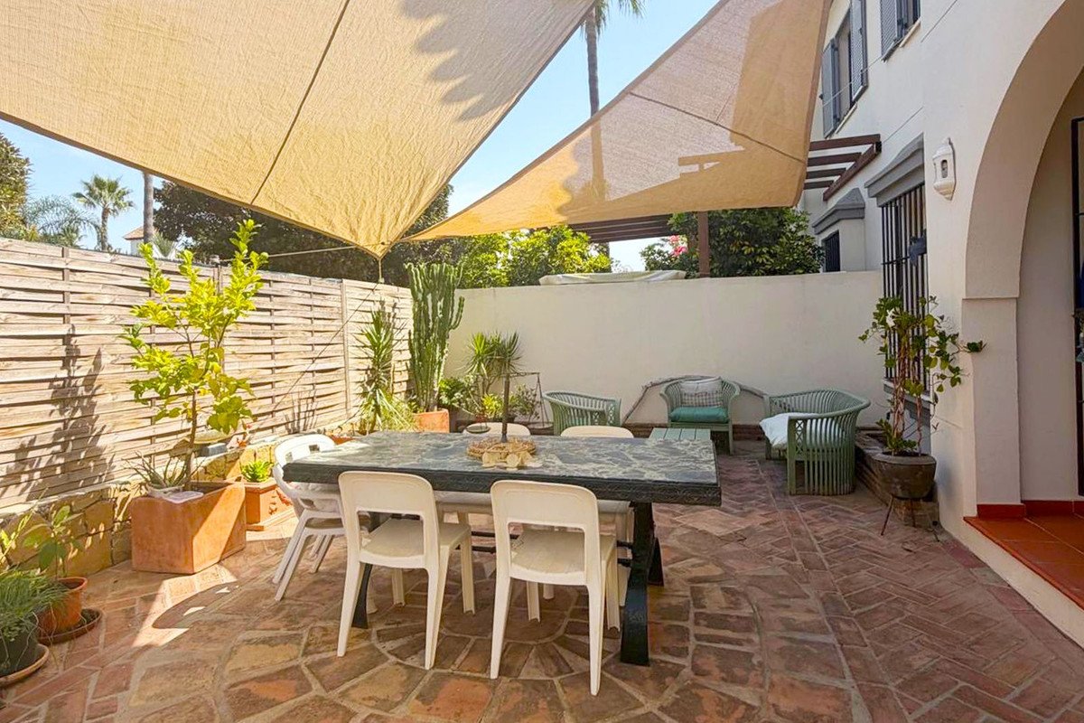 4 Bed Townhouse in San Pedro de Alcántara
