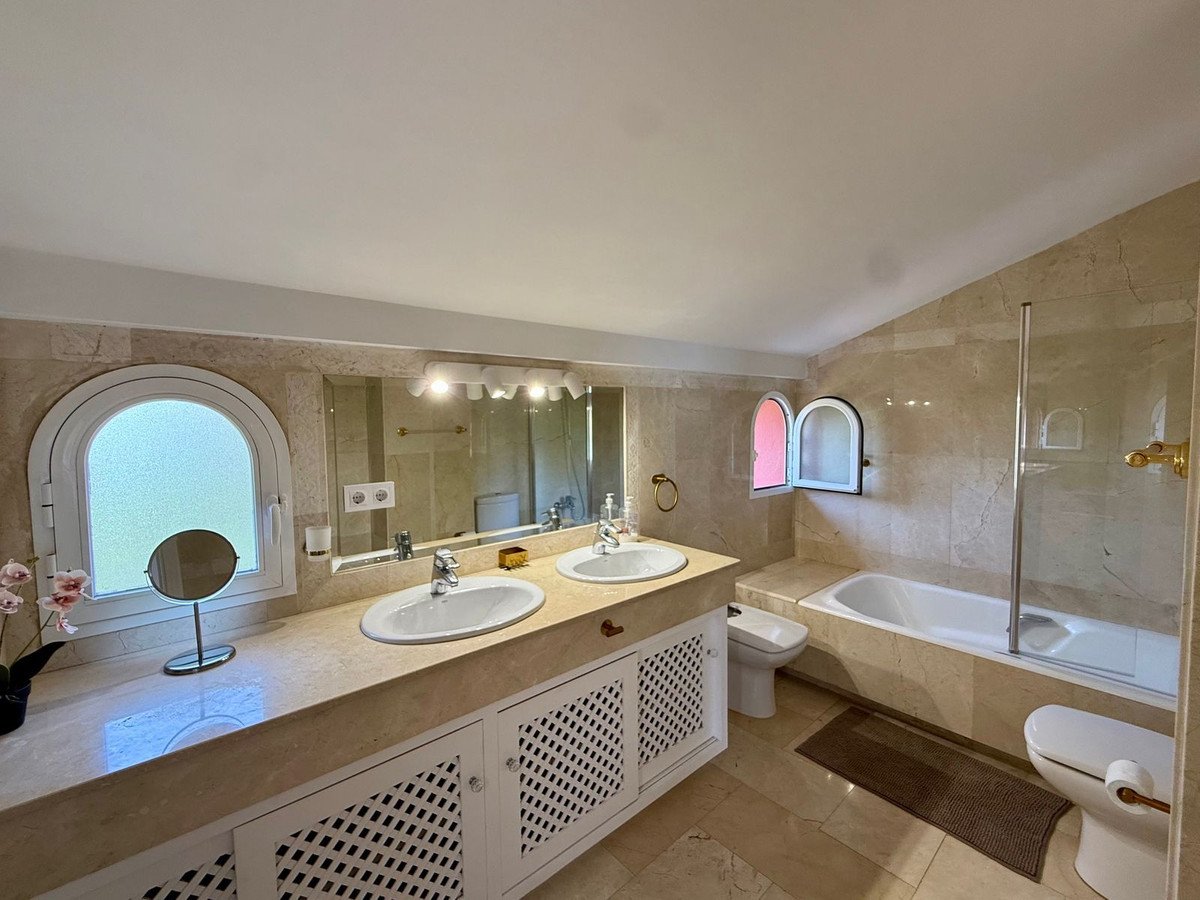 4 Bed Penthouse Duplex in Elviria