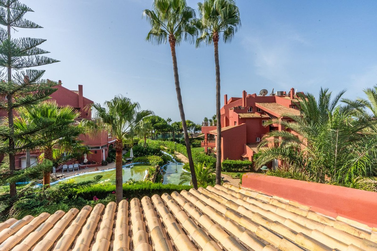 4 Bed Penthouse Duplex in Elviria