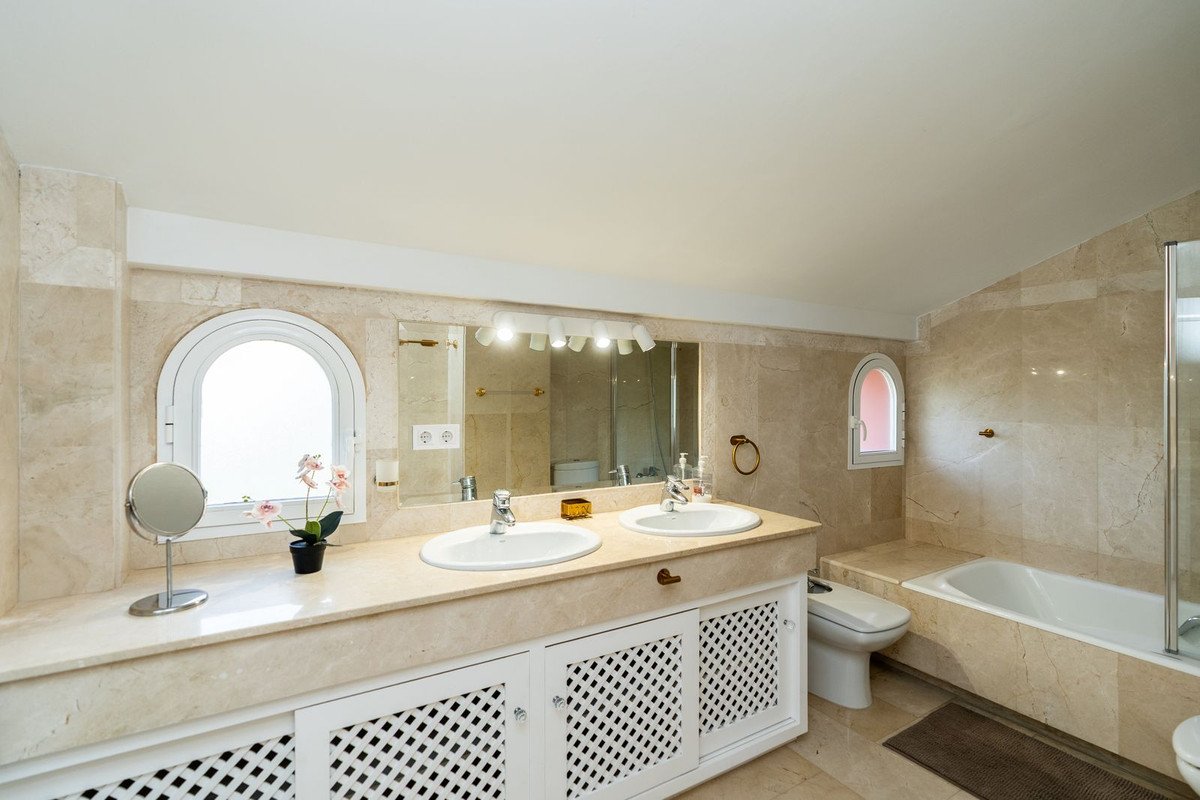 4 Bed Penthouse Duplex in Elviria