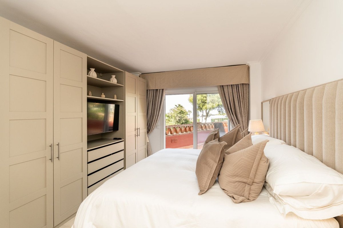 4 Bed Penthouse Duplex in Elviria