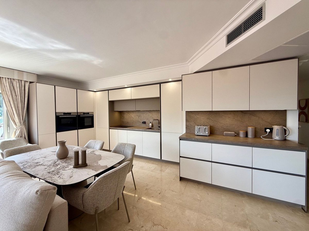 4 Bed Penthouse Duplex in Elviria