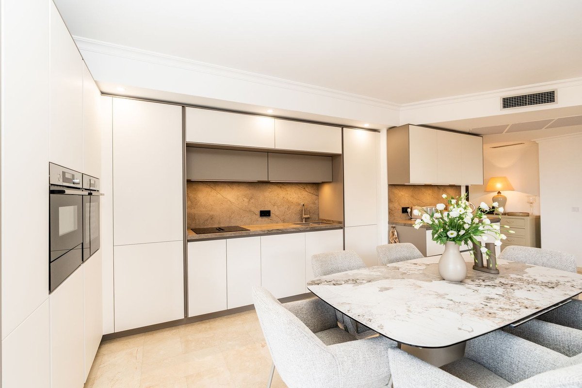 4 Bed Penthouse Duplex in Elviria