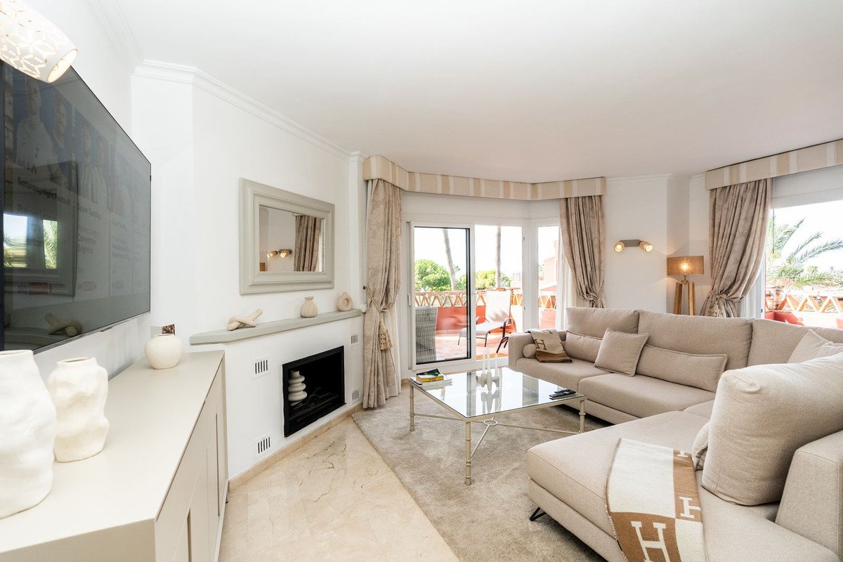 4 Bed Penthouse Duplex in Elviria
